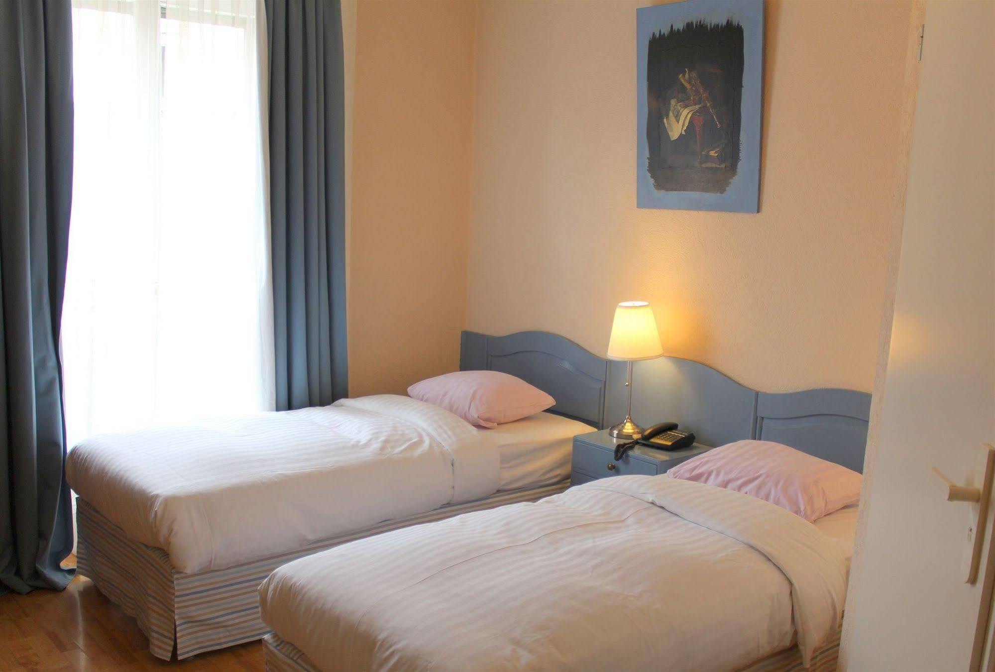 Hotel De Geneve Esterno foto